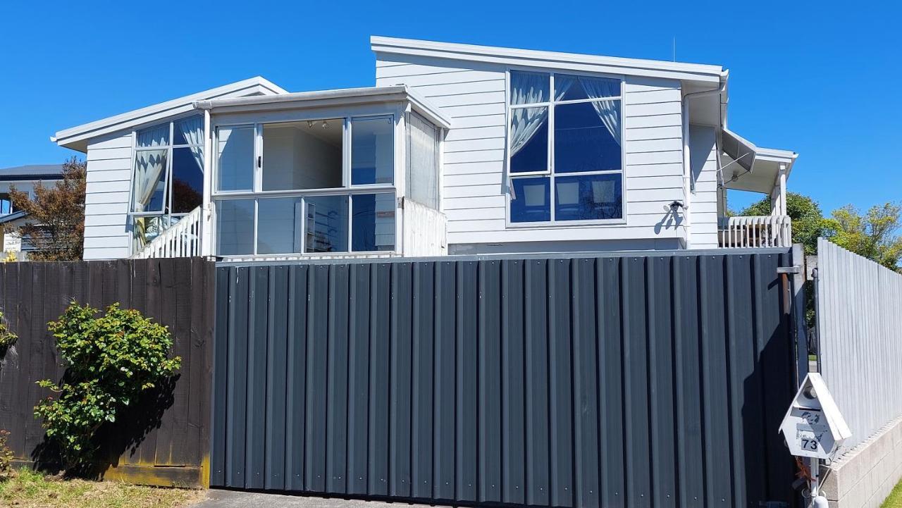 Bed And Breakfast Happy Home Taupo Accommodation Luaran gambar