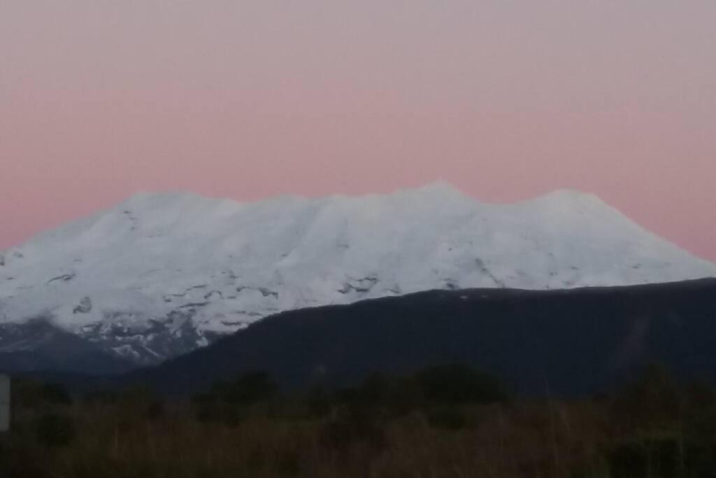 Bed And Breakfast Happy Home Taupo Accommodation Luaran gambar