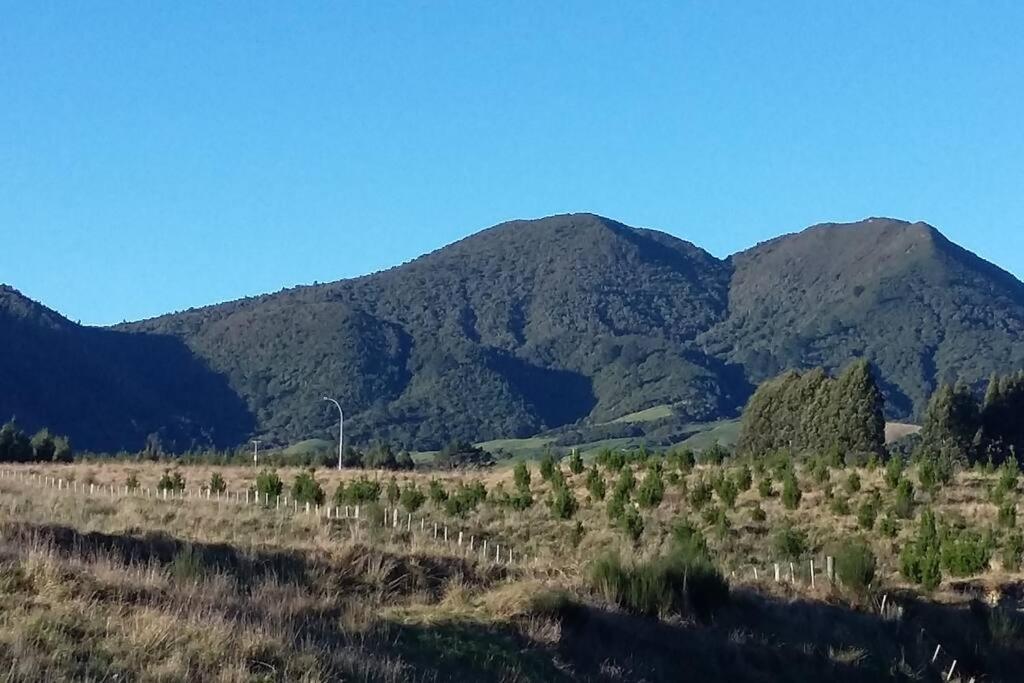 Bed And Breakfast Happy Home Taupo Accommodation Luaran gambar