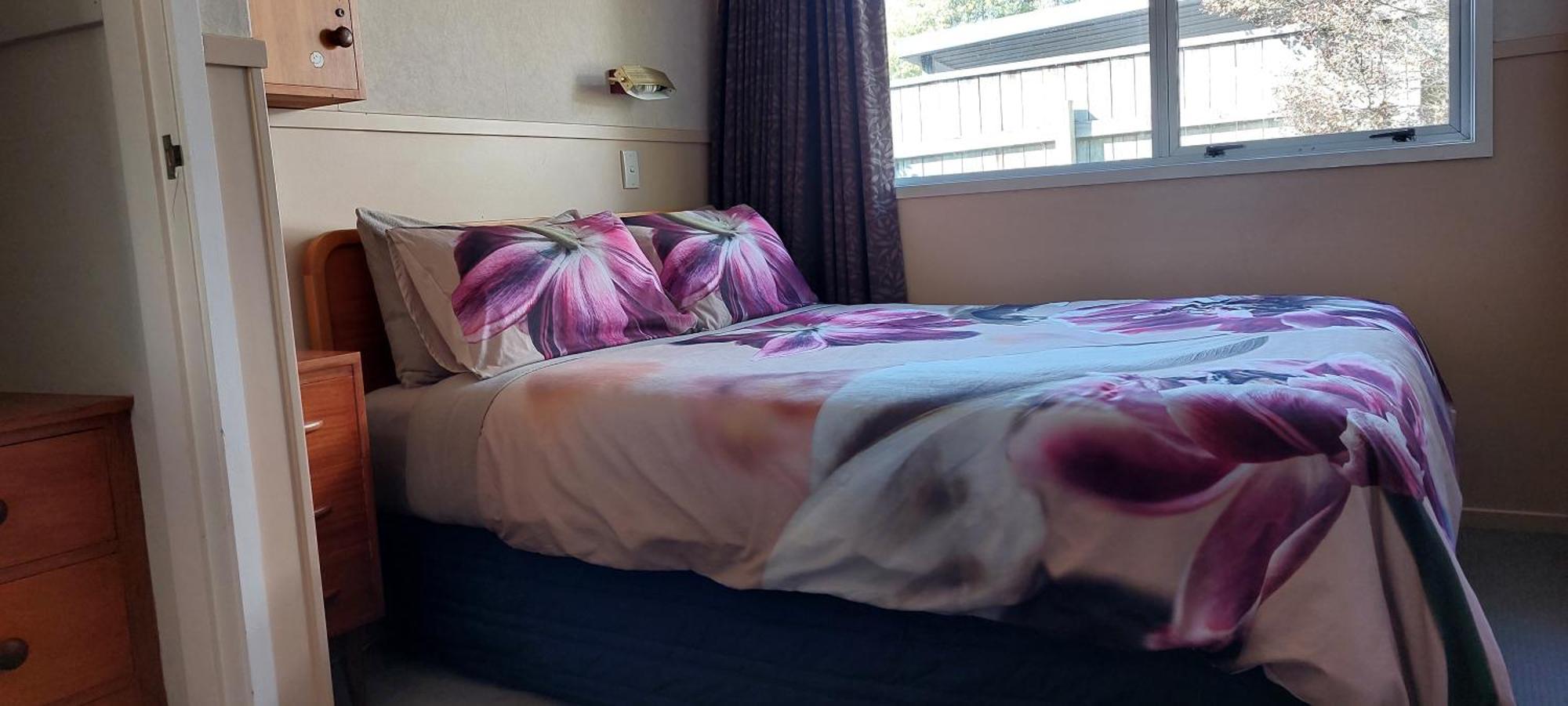 Bed And Breakfast Happy Home Taupo Accommodation Luaran gambar