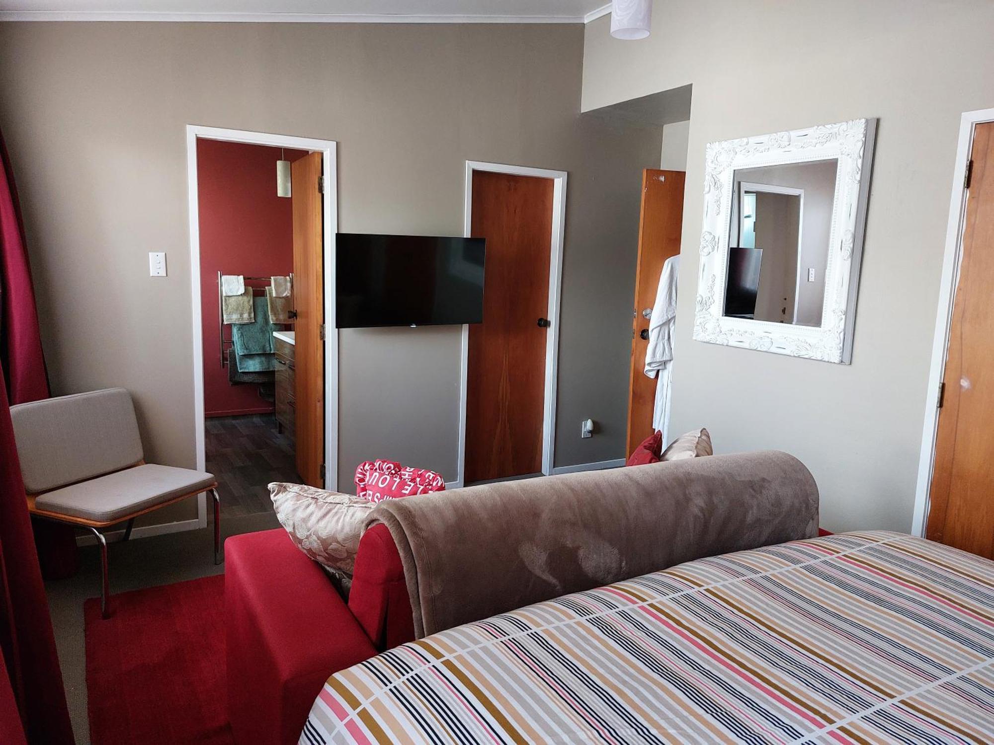Bed And Breakfast Happy Home Taupo Accommodation Luaran gambar